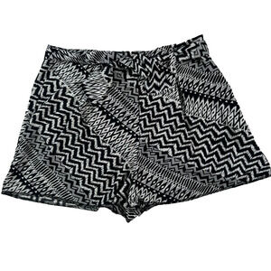 Monteau Shorts Women's Medium Black White Ikat Belted Lightweight